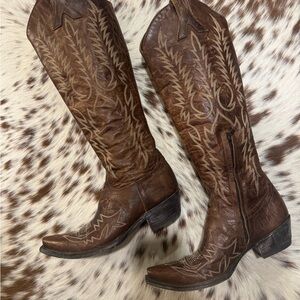 Old Gringo - Mayra - EUC 🤠